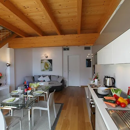 Pradello Sleeps 4 Pool Air Con 公寓 贝拉诺