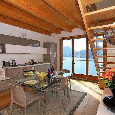 Pradello Sleeps 4 Pool Air Con *