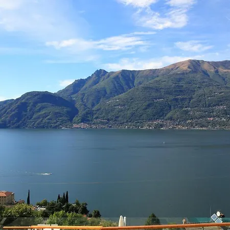 Pradello Sleeps 4 Pool Air Con