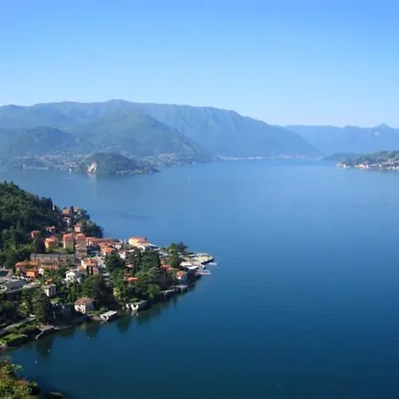 Pradello Sleeps 4 Pool Air Con